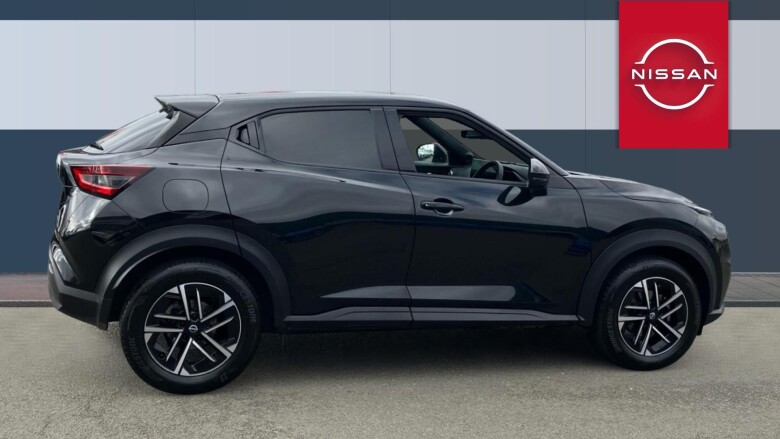 Nissan Juke 1.0 DiG-T N-Connecta 5dr Petrol Hatchback